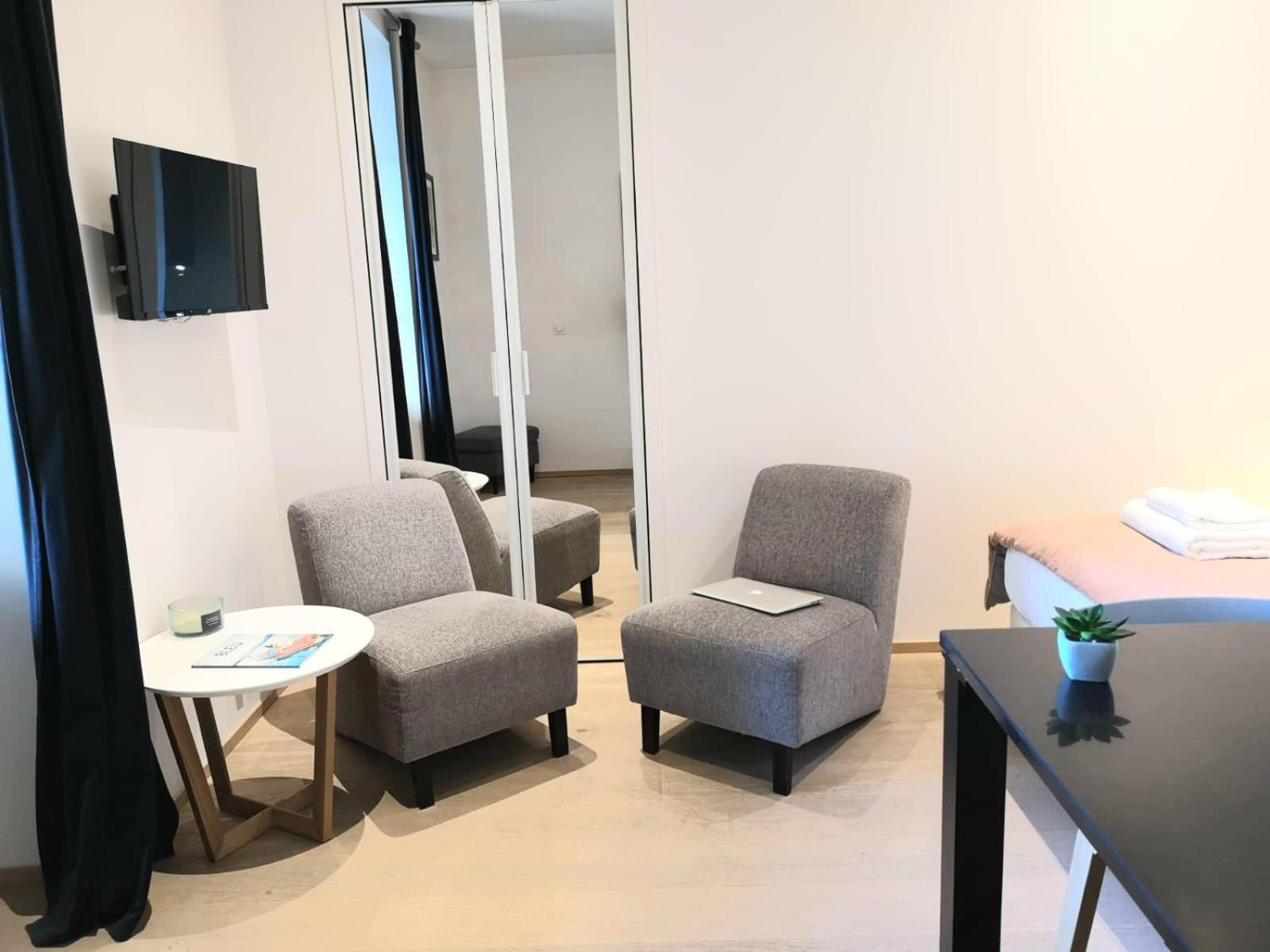 Saint Enogat Apartment