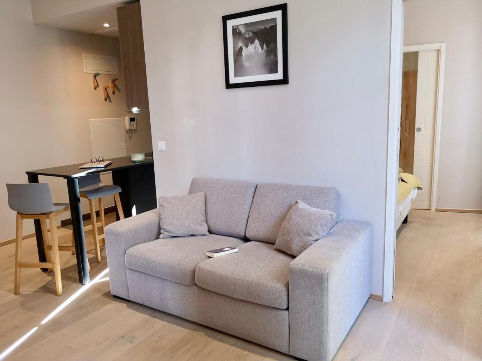 Saint Enogat Apartment *
